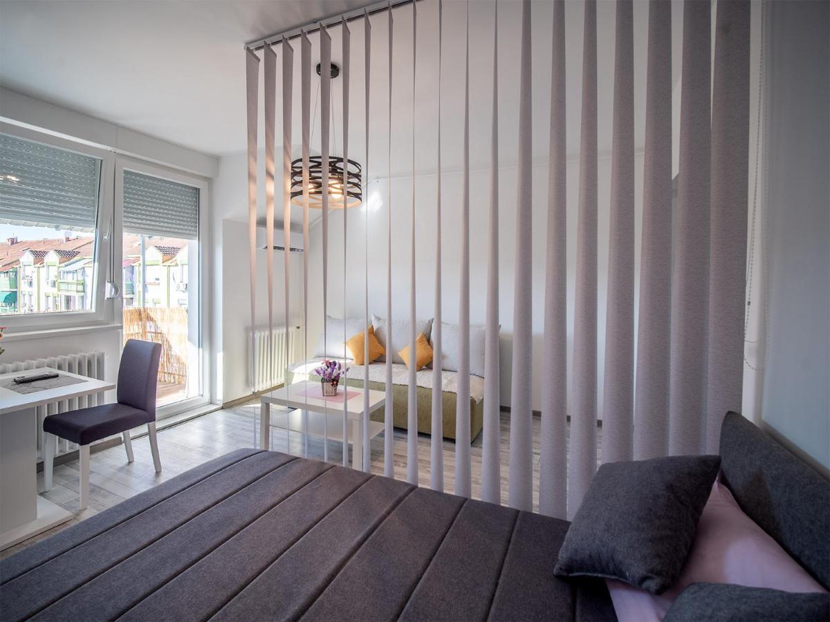 Apartman Sara Apartment Novi Sad Bagian luar foto