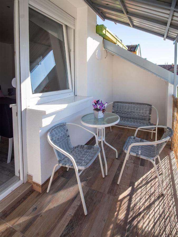 Apartman Sara Apartment Novi Sad Bagian luar foto